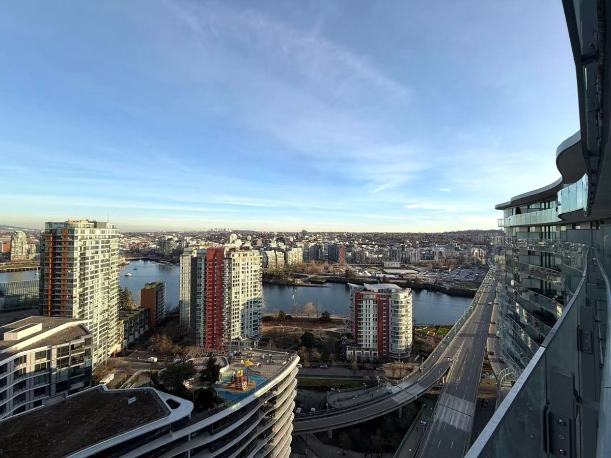Family Room Photo of 2812 89 Nelson Street, Vancouver, BC