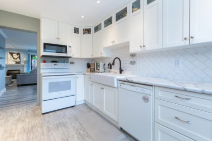 Guest Bathroom Photo of 40 2998 Mouat Drive, Abbotsford, BC