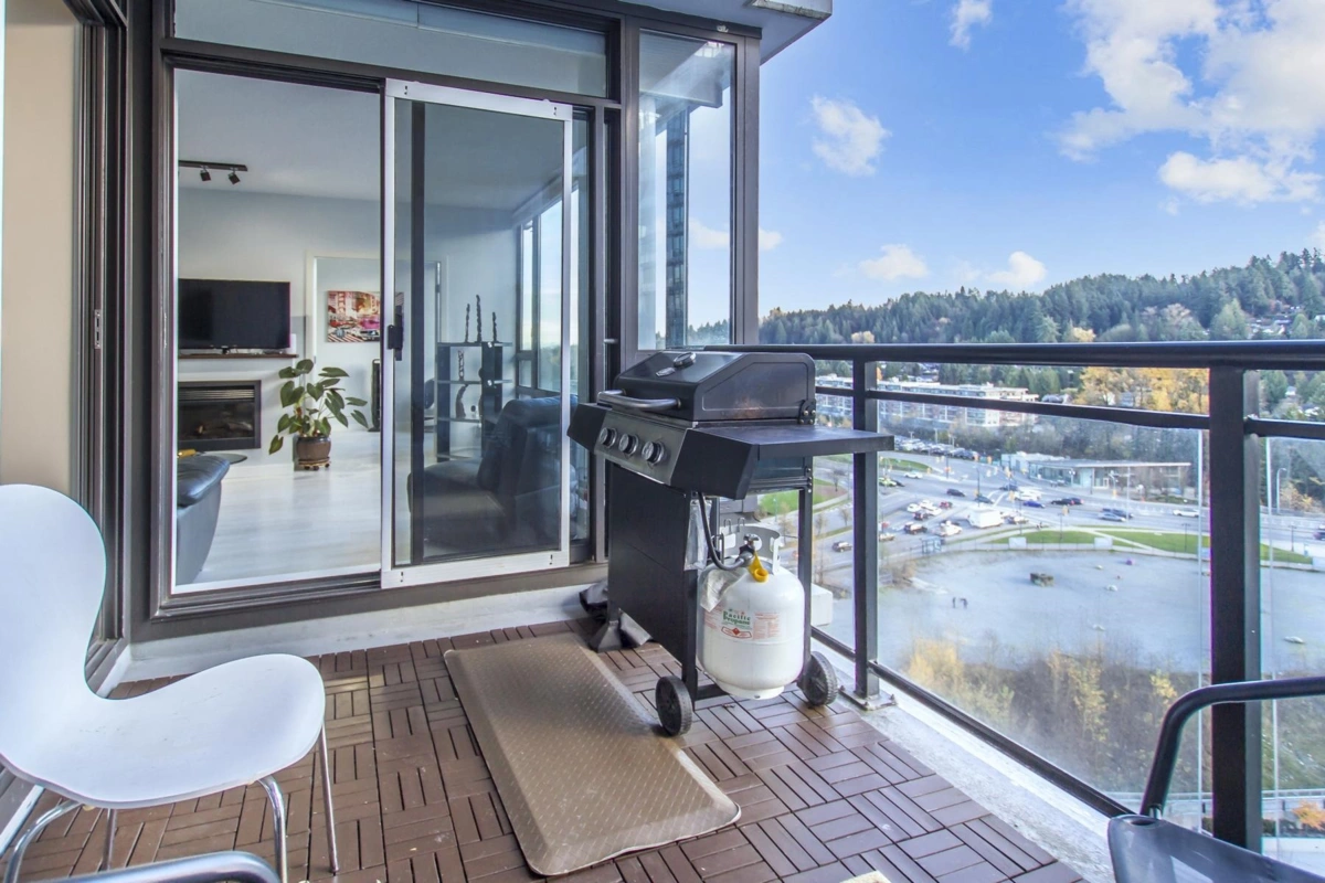 Kitchen Island Photo of 1703 400 Capilano Road, Port Moody, BC
