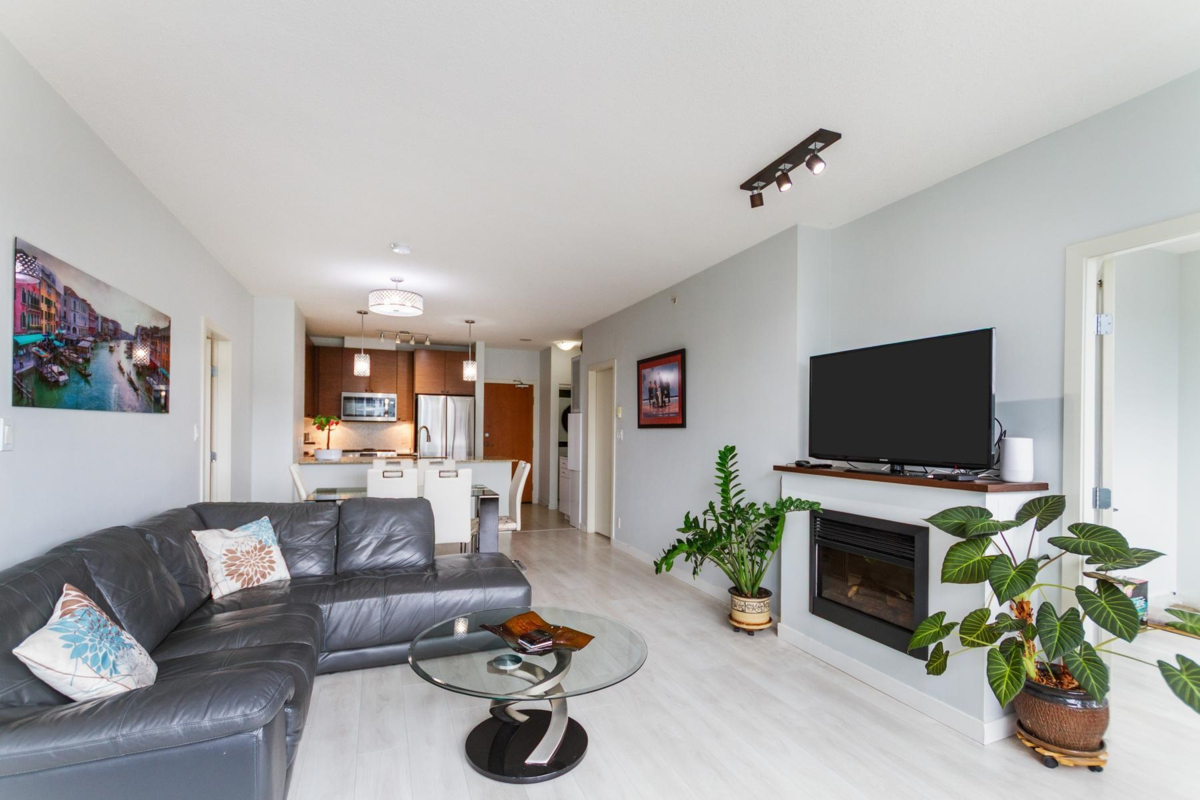 Walk-In Closet Photo of 1703 400 Capilano Road, Port Moody, BC