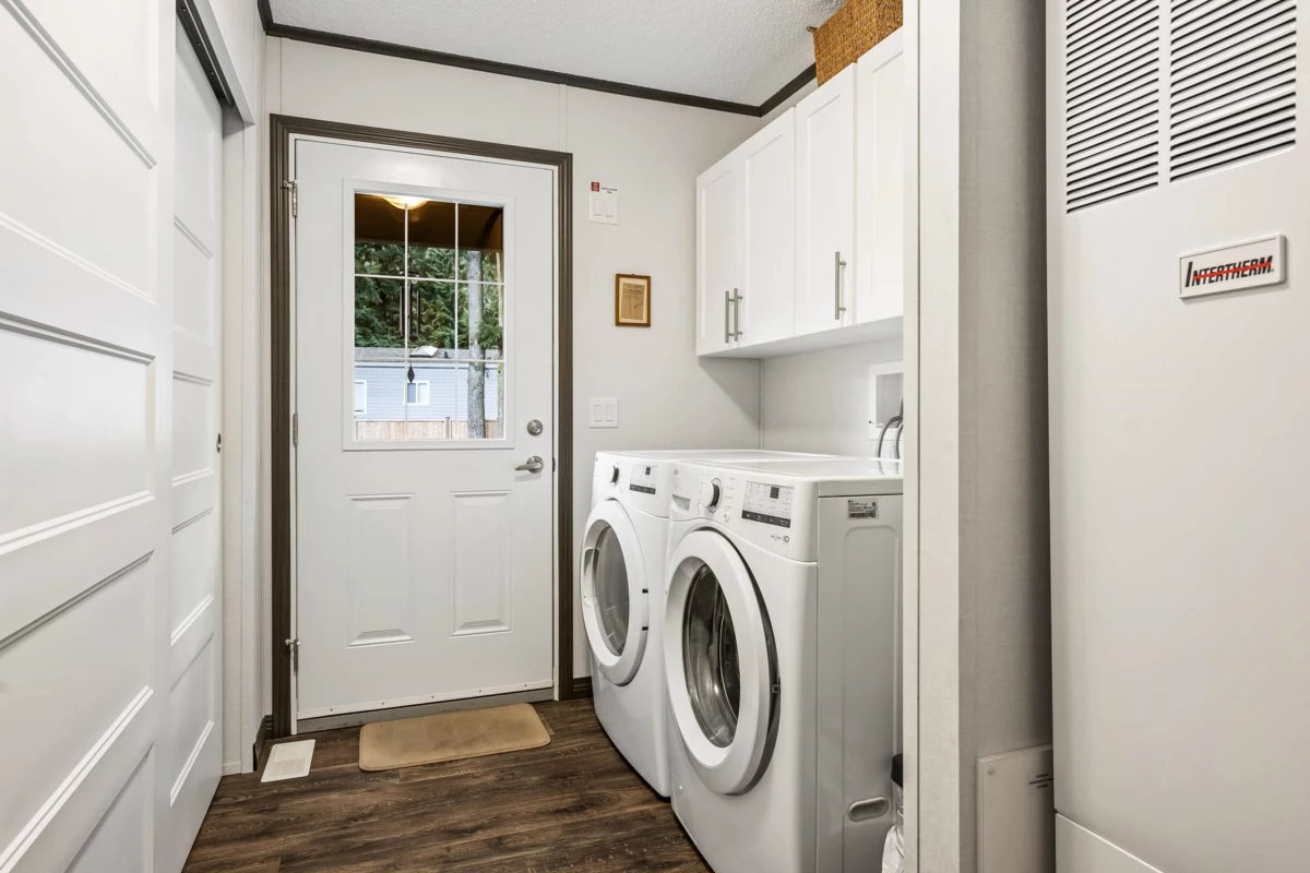 Basement Recreation Room Photo of 18 63071 Flood Hope Road, Hope, BC
