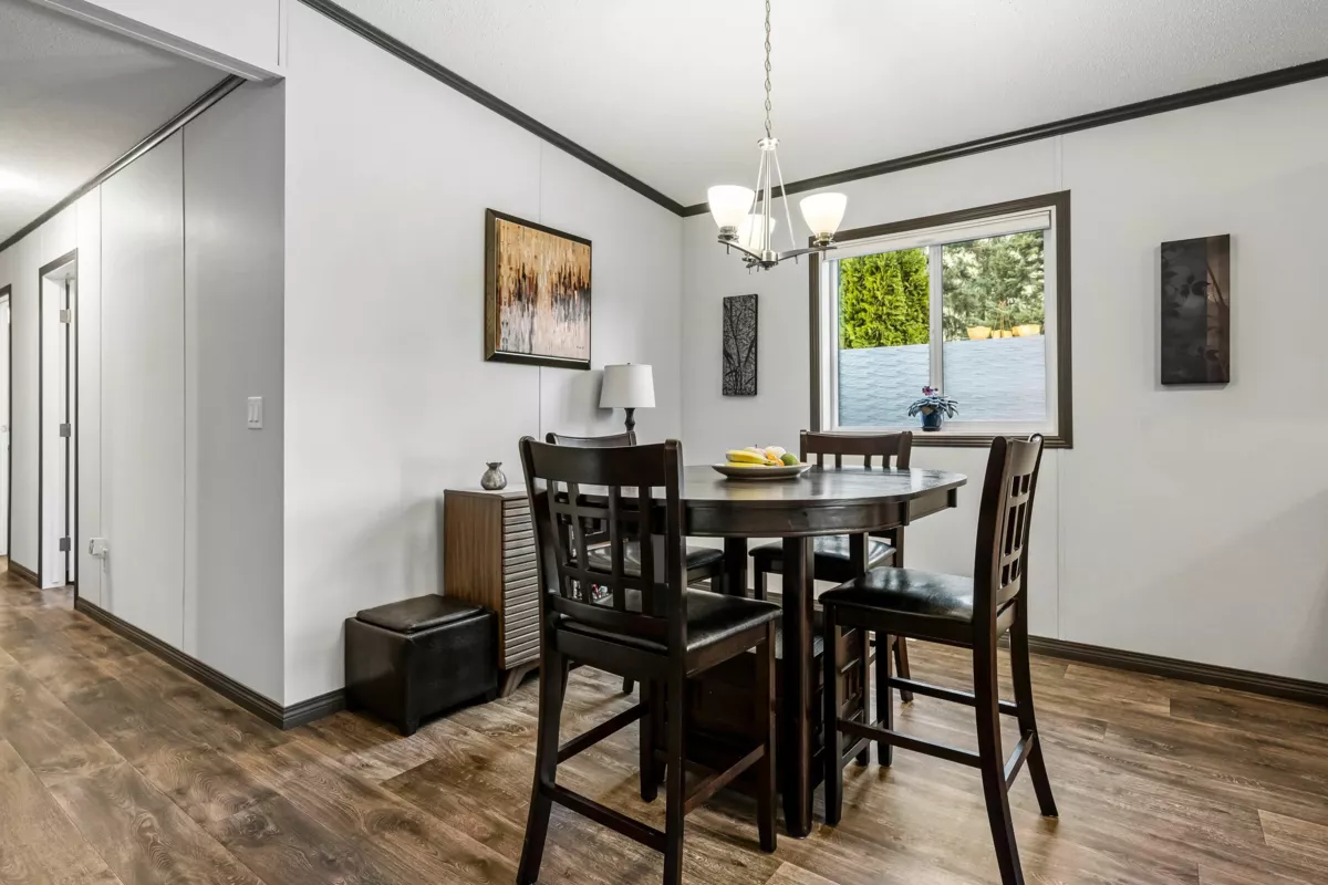 Breakfast Nook Photo of 18 63071 Flood Hope Road, Hope, BC