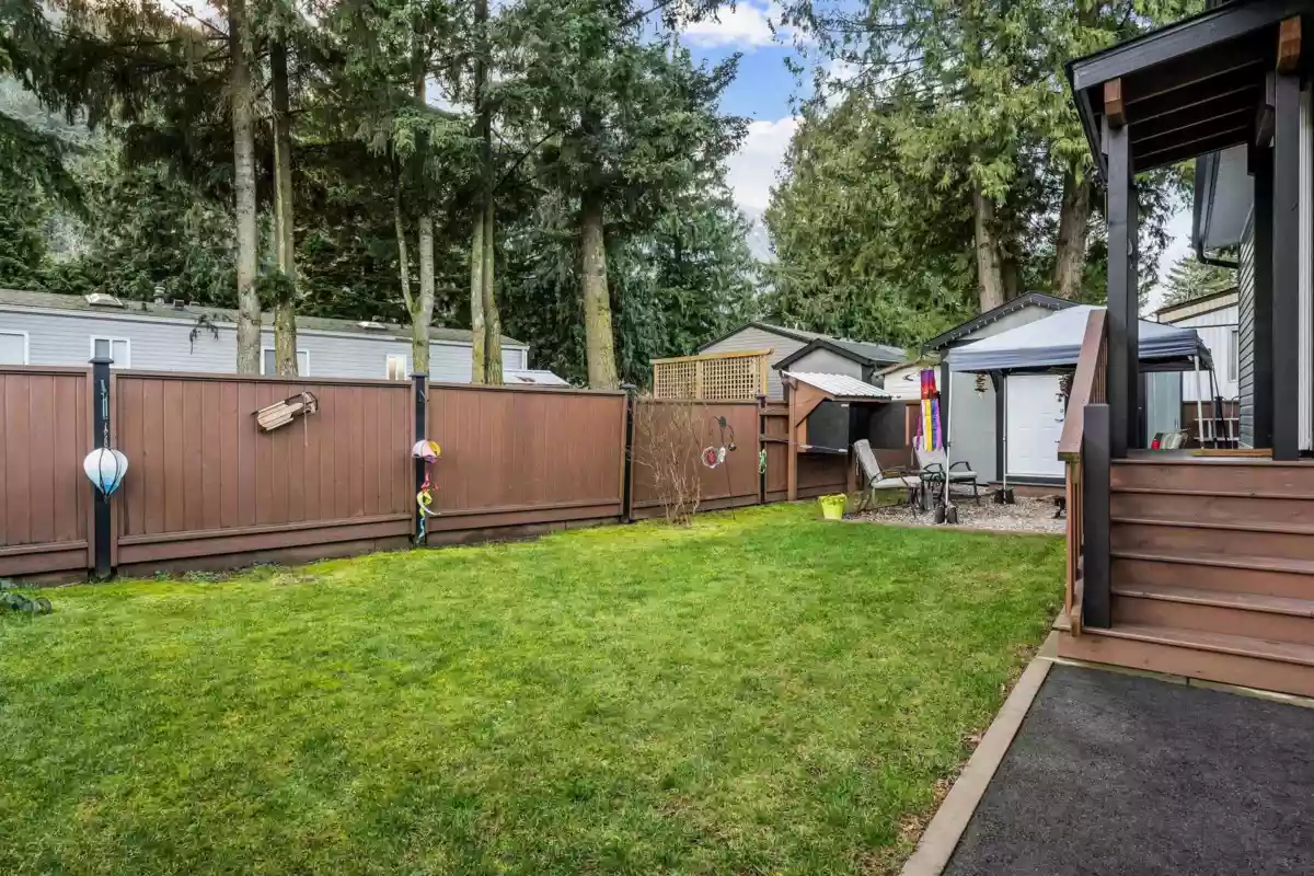 Mudroom Photo of 18 63071 Flood Hope Road, Hope, BC
