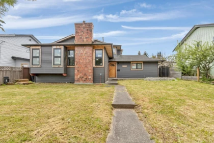 13076 64 Avenue, Surrey, BC
