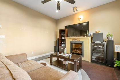 Kitchen Photo of 42 30748 Cardinal Avenue, Abbotsford, BC