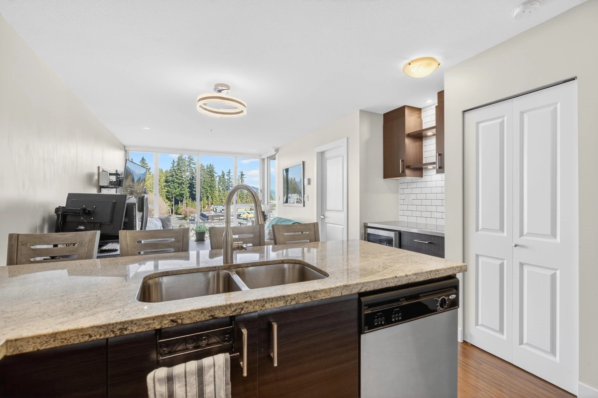 Breakfast Nook Photo of 502 12069 Harris Road, Pitt Meadows, BC
