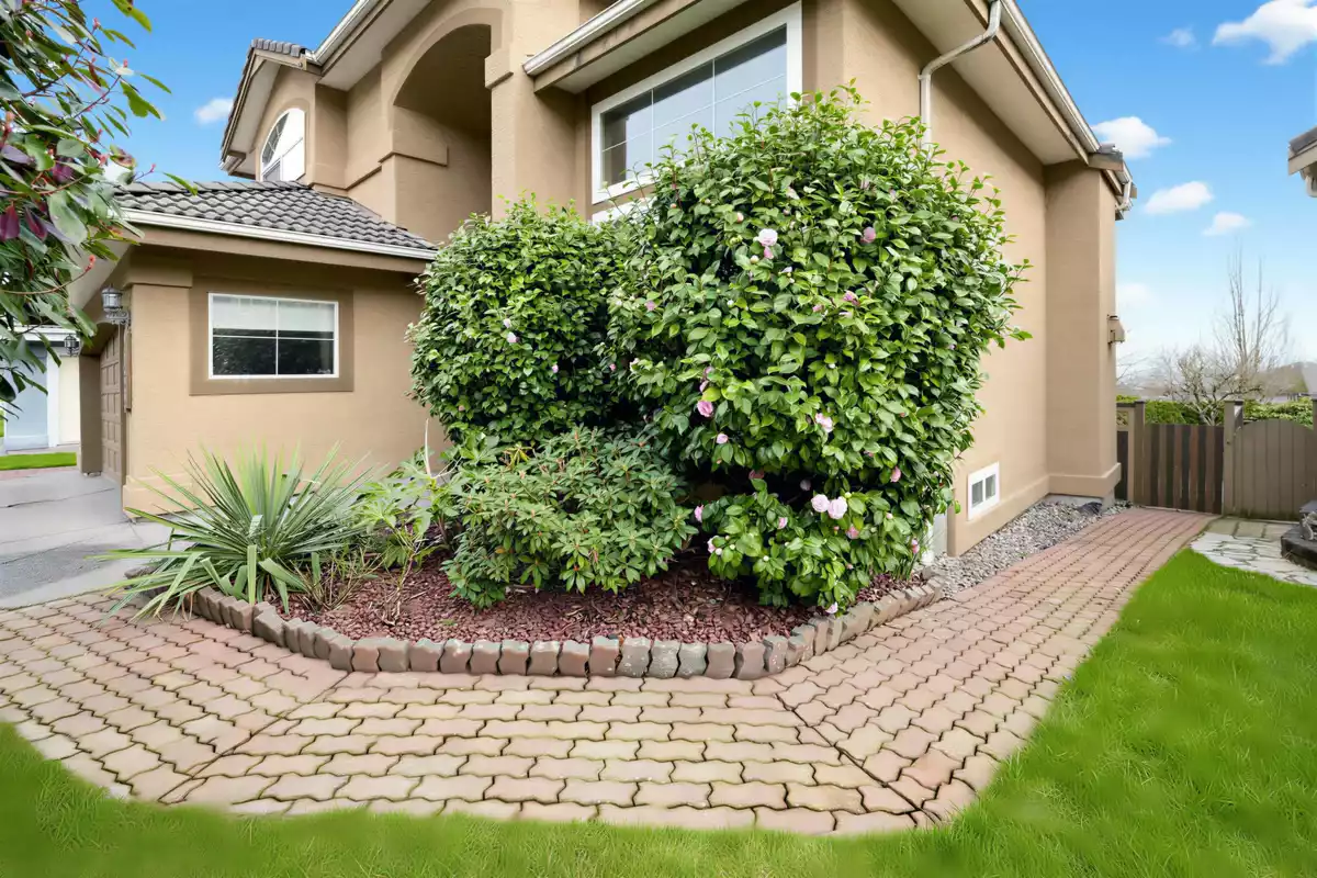 Hot Tub / Spa Photo of 2966 Blackbear Court, Coquitlam, BC