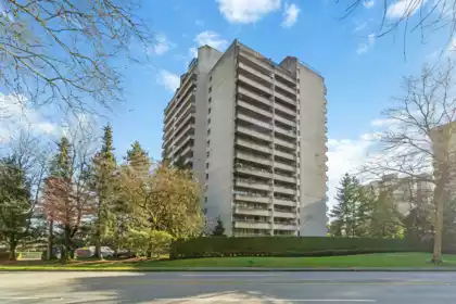 205 6595 Willingdon Avenue, Burnaby, BC, Metrotown — 2 bed apartment/condo for sale