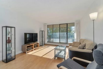 205 6595 Willingdon Avenue, Burnaby, BC, Burnaby — Apartment/Condo for sale