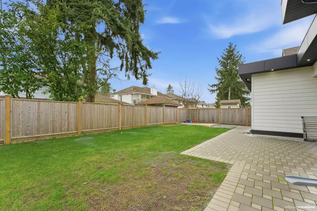 Backyard Photo of 13414 60 Avenue, Surrey, BC