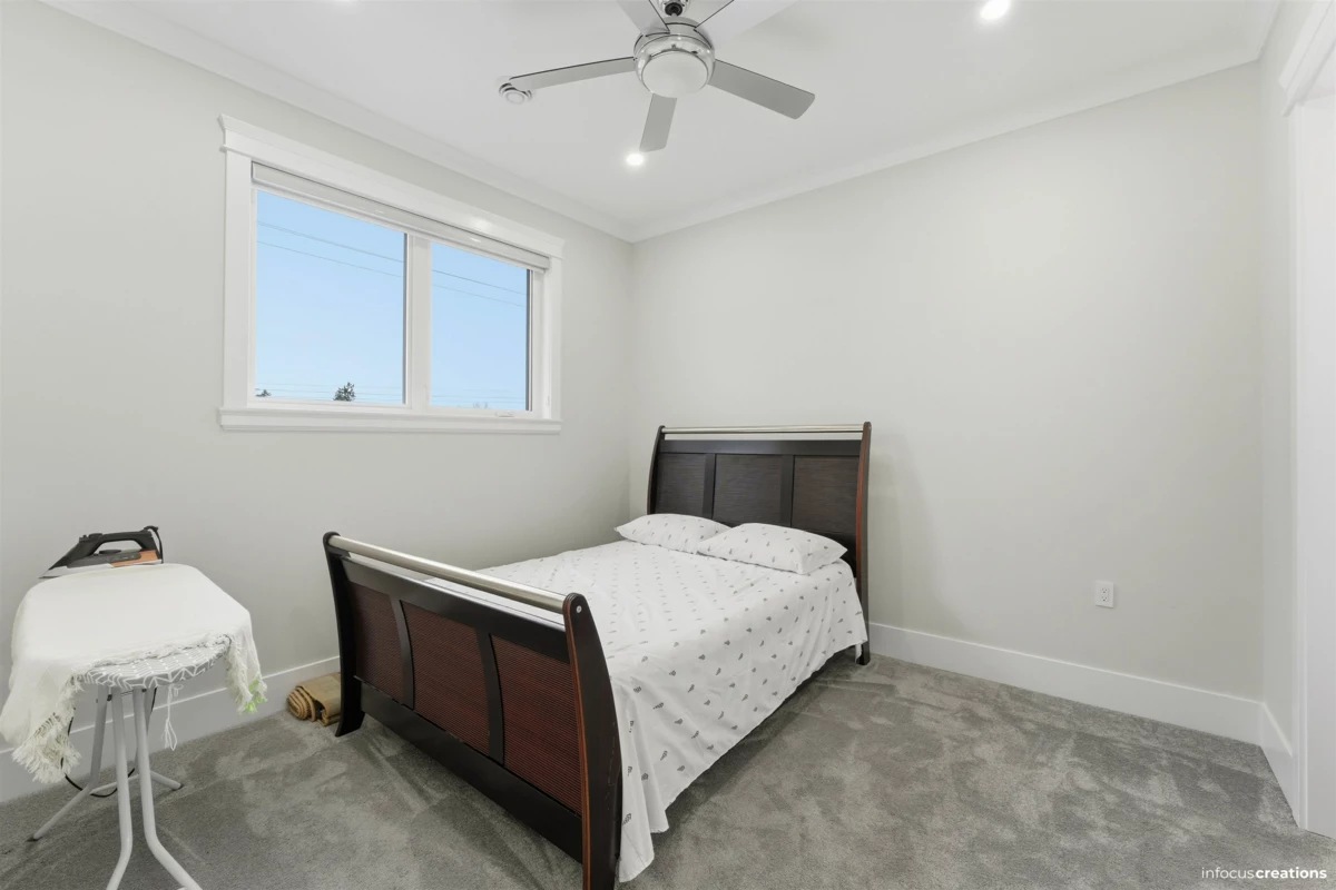 Guest Bathroom Photo of 13414 60 Avenue, Surrey, BC