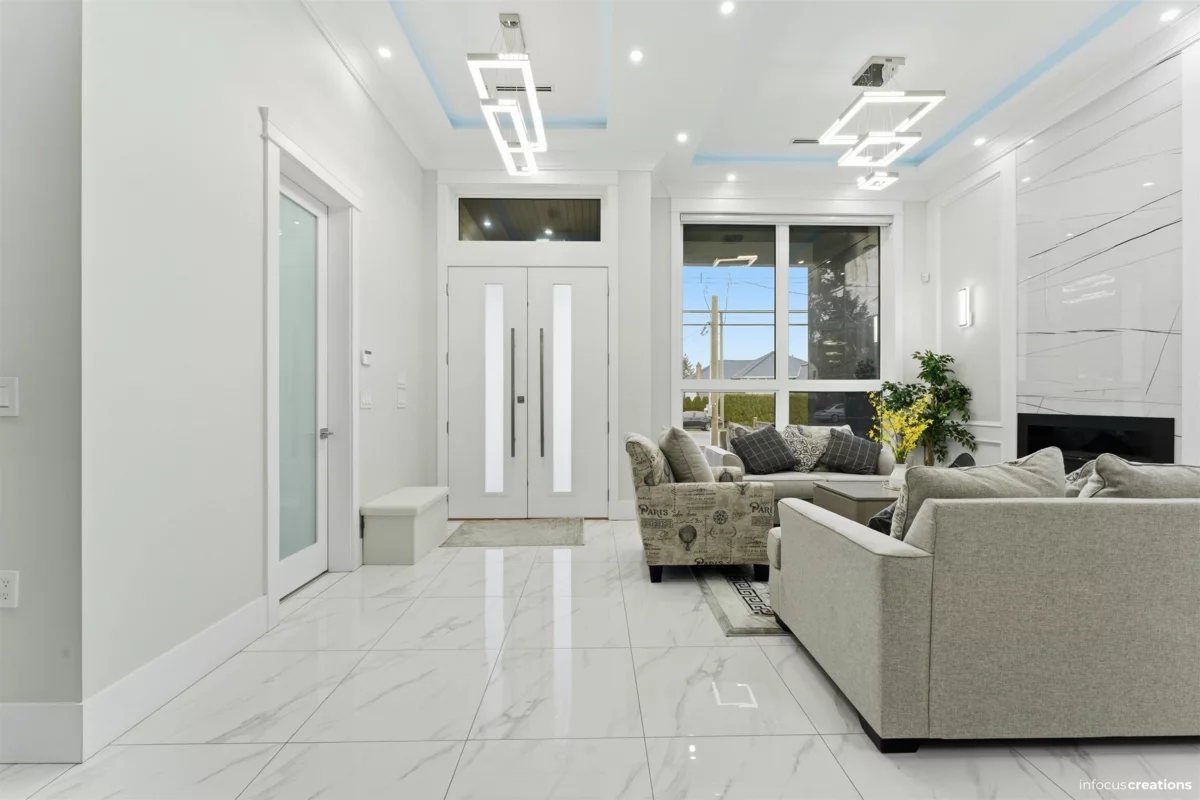 Kitchen Photo of 13414 60 Avenue, Surrey, BC