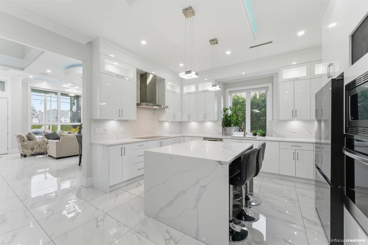 Walk-In Closet Photo of 13414 60 Avenue, Surrey, BC