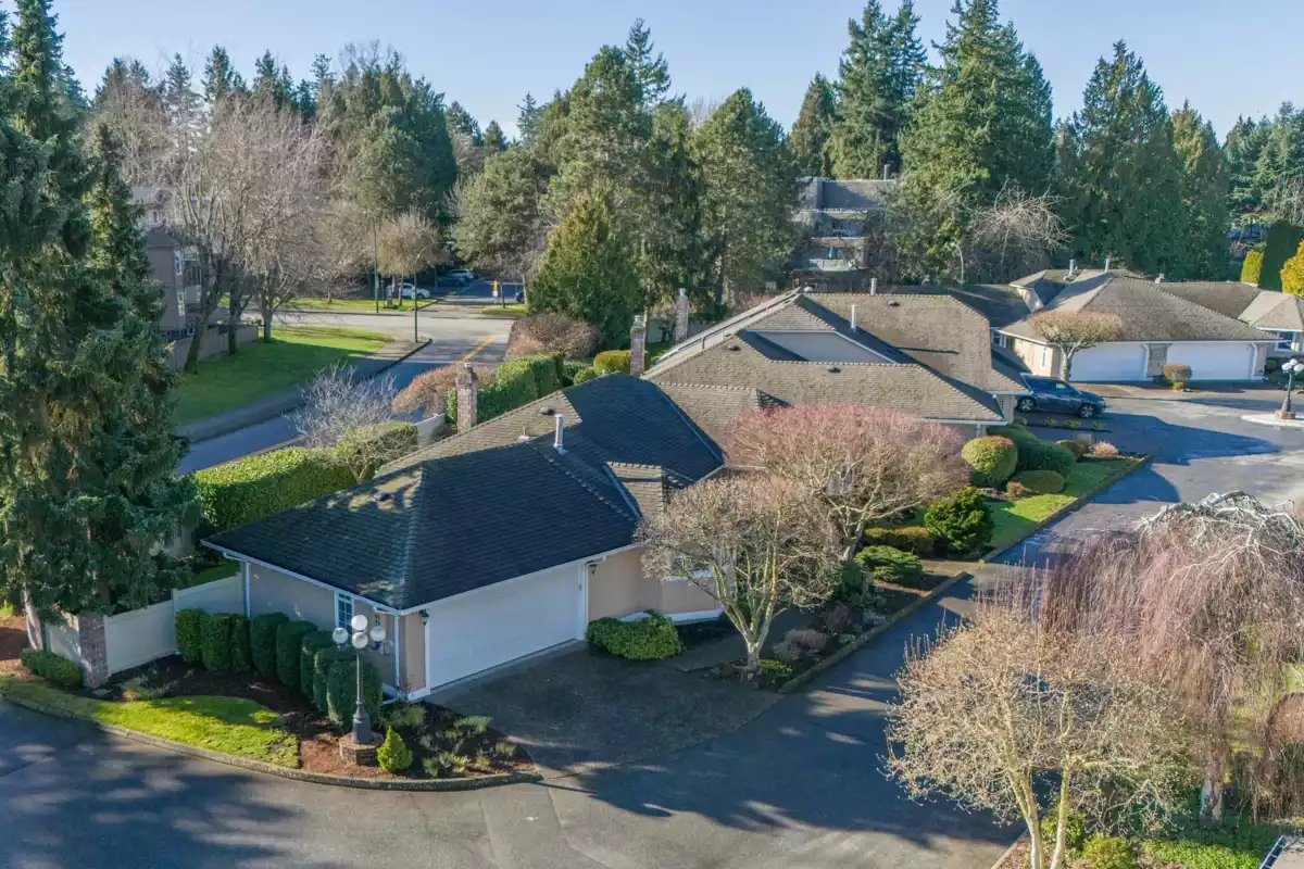 Kitchen Island Photo of 101 15121 19 Avenue, Surrey, BC
