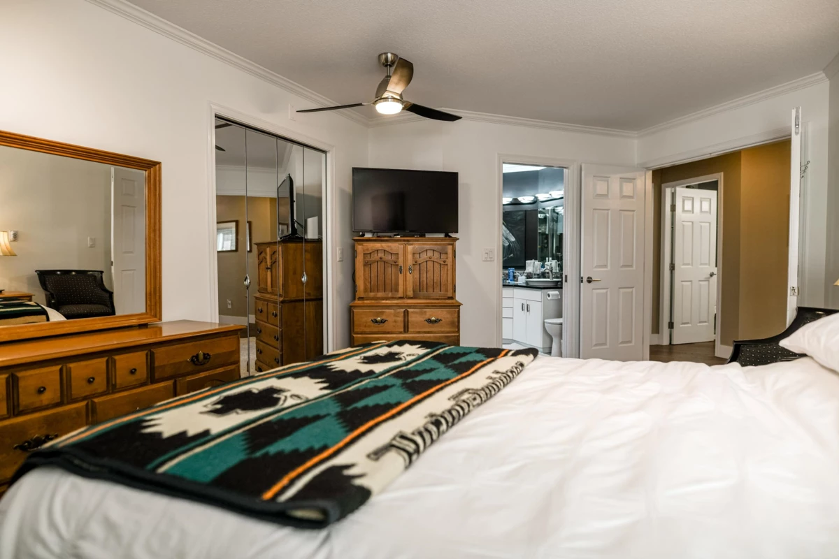 Laundry Room Photo of 101 15121 19 Avenue, Surrey, BC