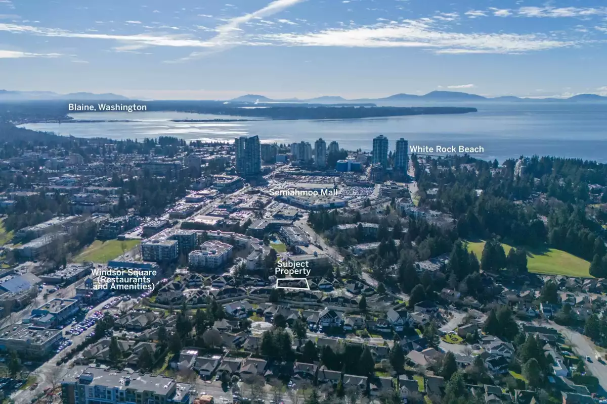 Living Room Photo of 101 15121 19 Avenue, Surrey, BC