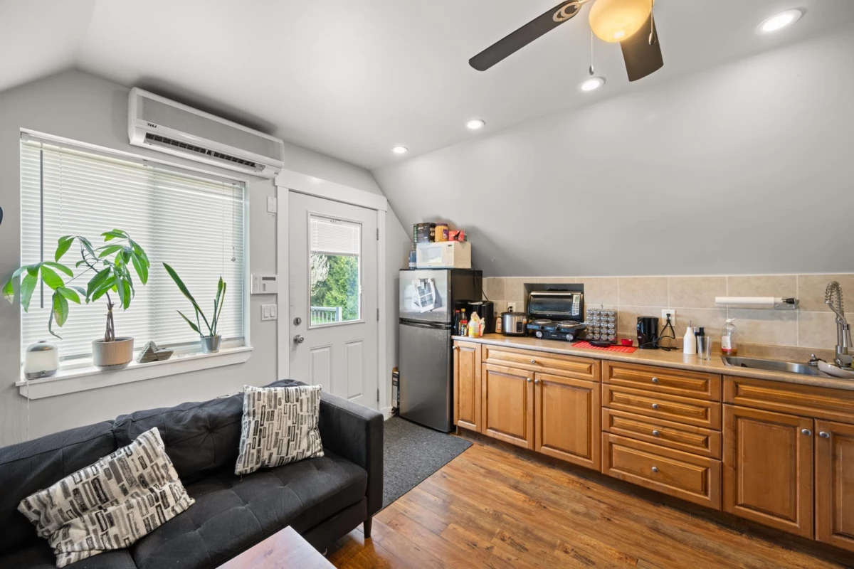 Hot Tub / Spa Photo of 23287 Old Yale Road, Langley, BC