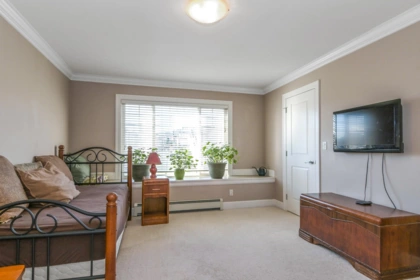 Office / Den Photo of 5448 189a Street, Surrey, BC