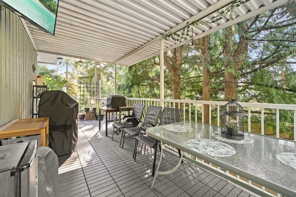 Hot Tub / Spa Photo of 2560 Haversley Avenue, Coquitlam, BC