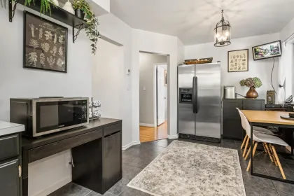 Guest Bathroom Photo of 2560 Haversley Avenue, Coquitlam, BC