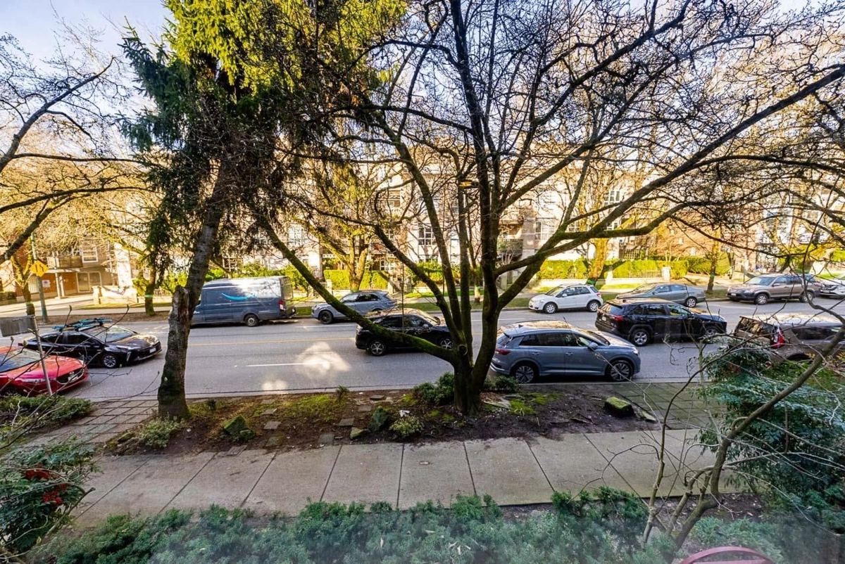 Loft / Bonus Room Photo of 203 2140 W 12th Street, Vancouver, BC