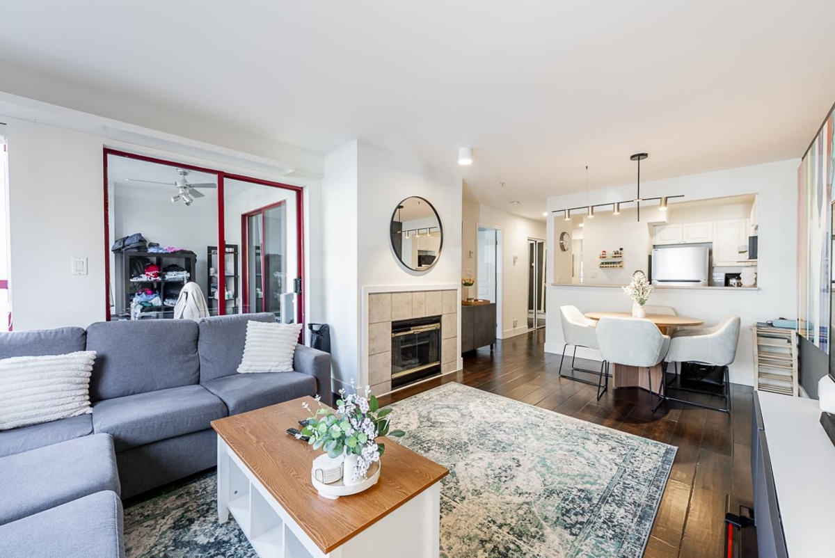 Pantry Photo of 203 2140 W 12th Street, Vancouver, BC