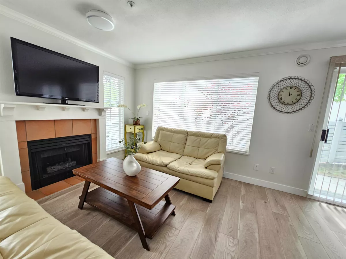 Breakfast Nook Photo of 74 8890 Walnut Grove Drive, Langley, BC