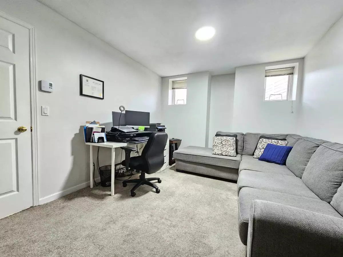 Entry Foyer Photo of 74 8890 Walnut Grove Drive, Langley, BC
