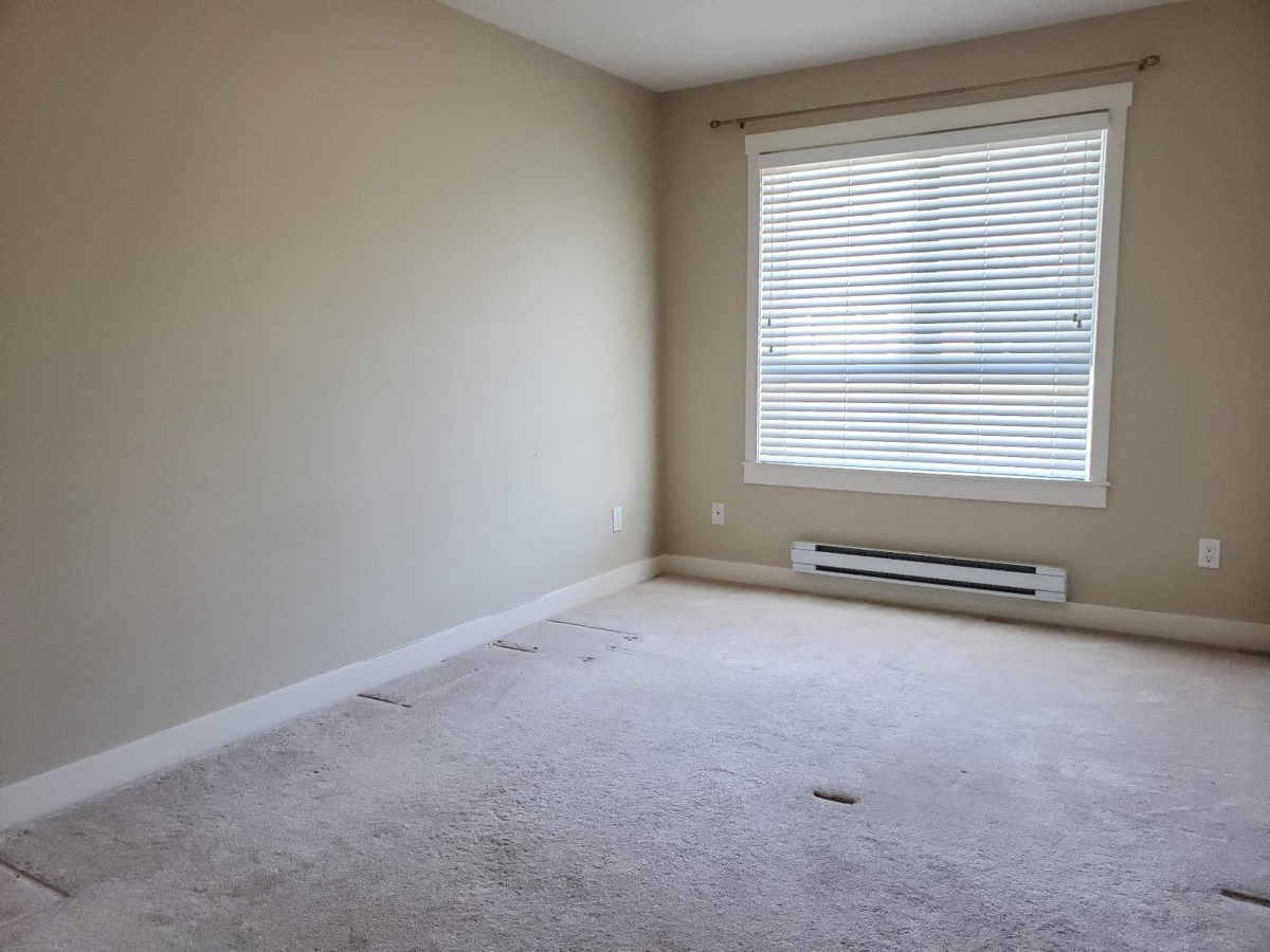Kitchen Island Photo of 14 5580 Moncton Street, Richmond, BC