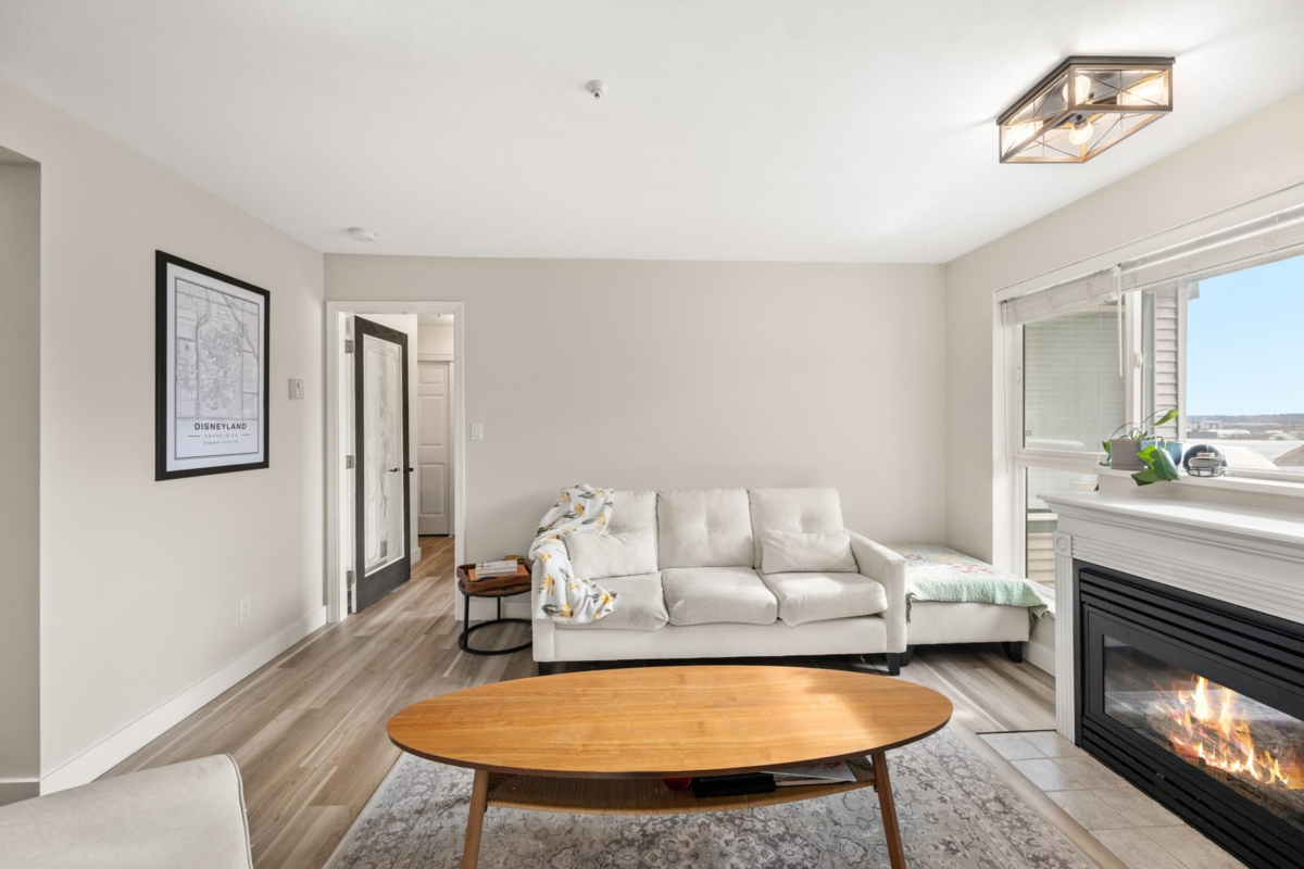 Basement Recreation Room Photo of 306 6390 196 Street, Langley, BC