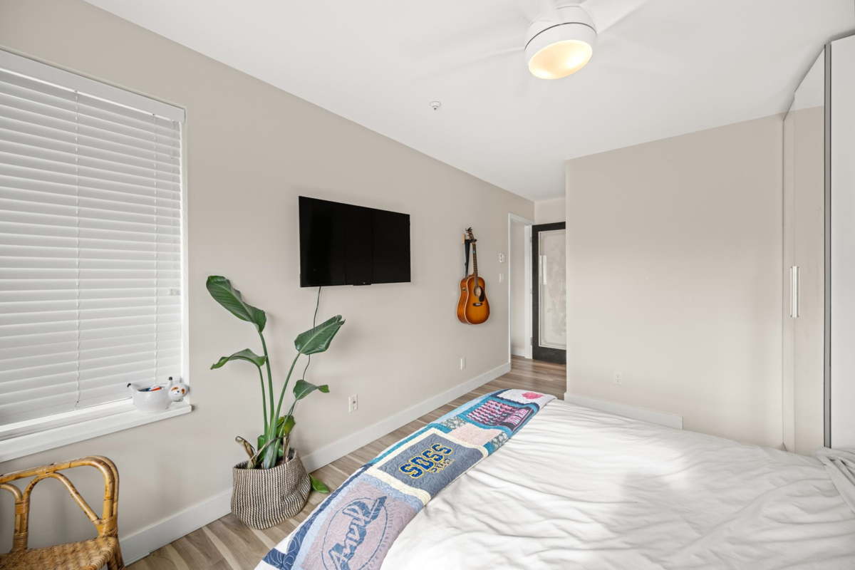 Entry Foyer Photo of 306 6390 196 Street, Langley, BC