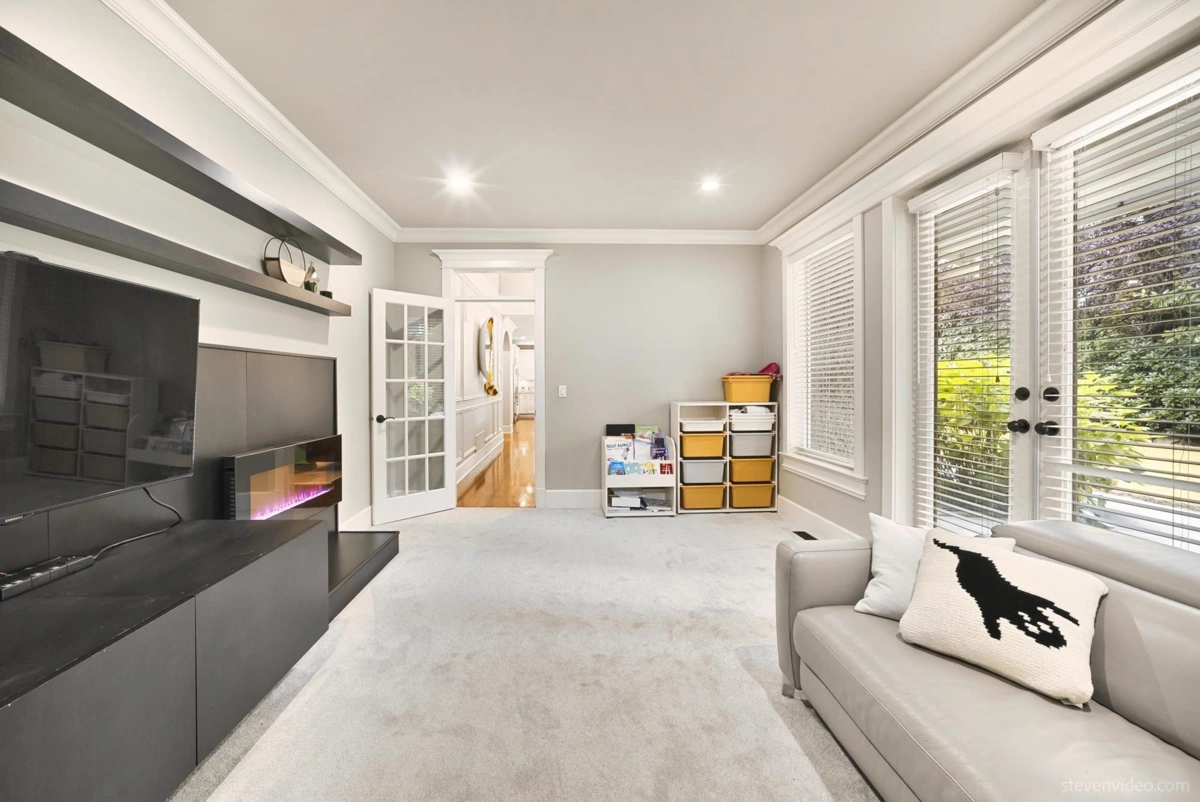 Breakfast Nook Photo of 3668 159a Street, Surrey, BC