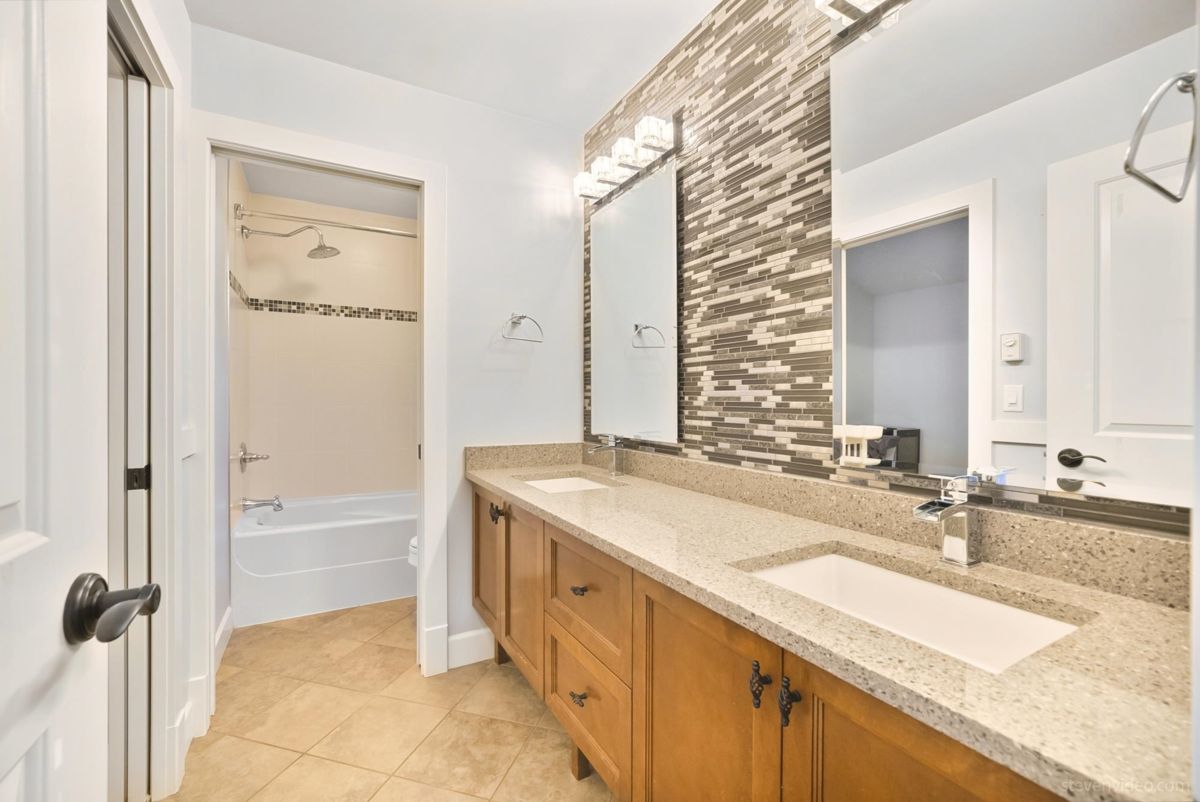 Powder Room Photo of 3668 159a Street, Surrey, BC