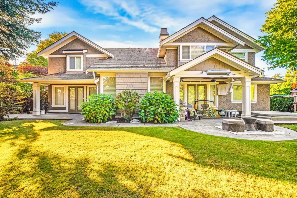 Swimming Pool Photo of 3668 159a Street, Surrey, BC