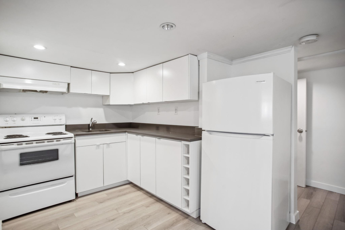 Basement Recreation Room Photo of 3617 Adanac Street, Vancouver, BC