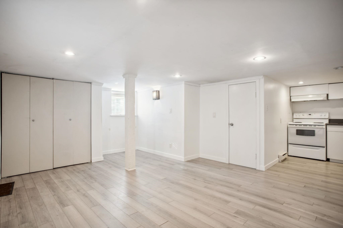 Guest Bathroom Photo of 3617 Adanac Street, Vancouver, BC