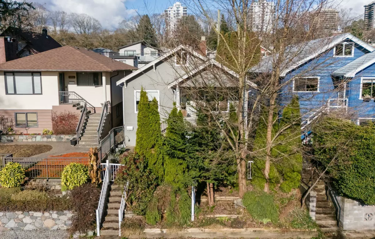 Outdoor Deck Photo of 3617 Adanac Street, Vancouver, BC