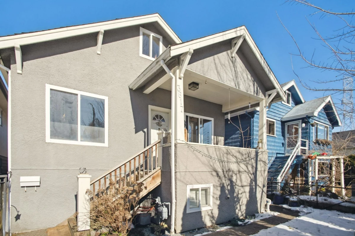 Staircase Photo of 3617 Adanac Street, Vancouver, BC