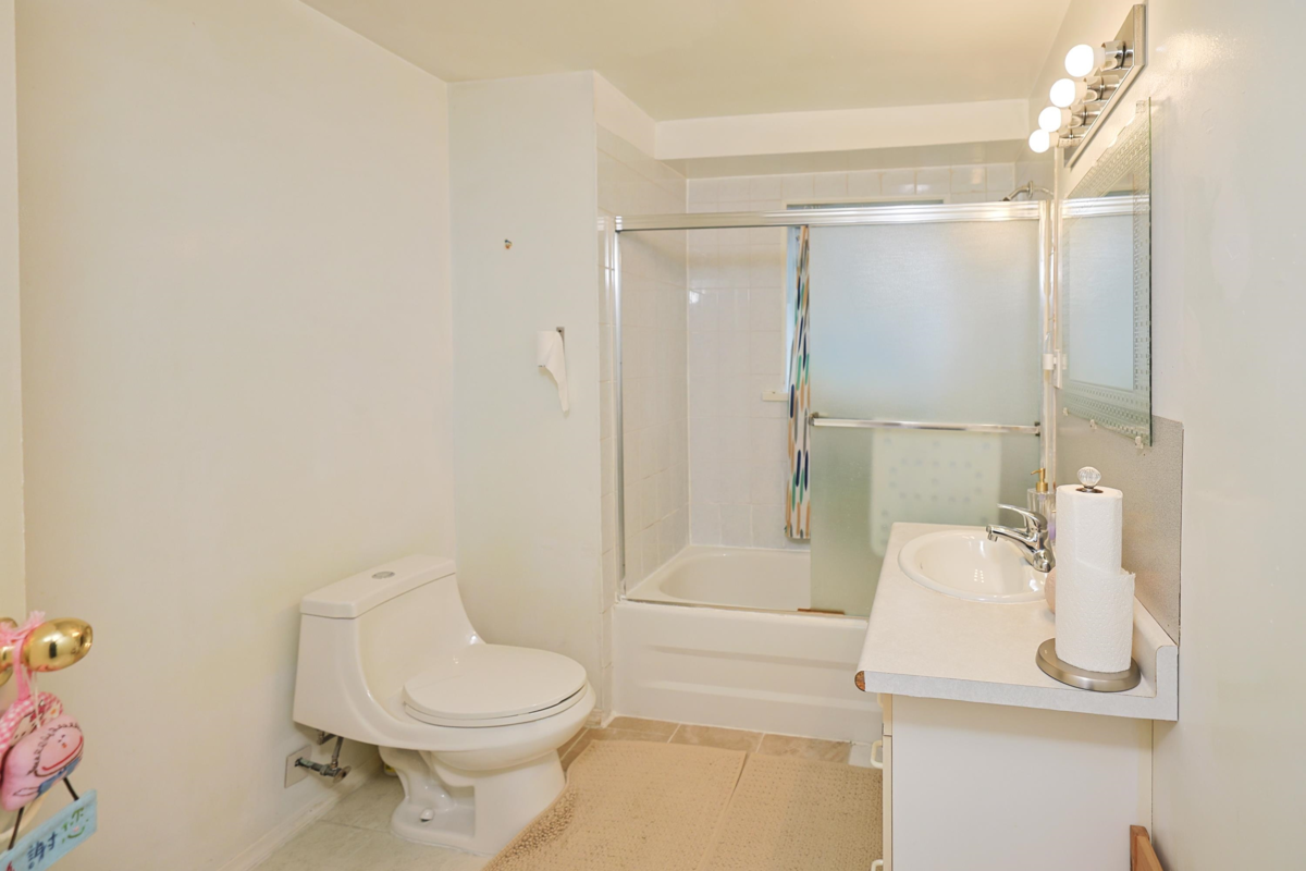 Walk-In Closet Photo of 2584 E Georgia Street, Vancouver, BC