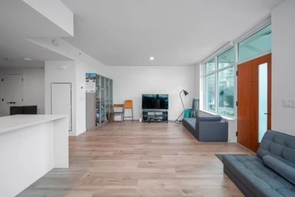 Kitchen Photo of TH17 13428 105 Ave, Surrey, BC