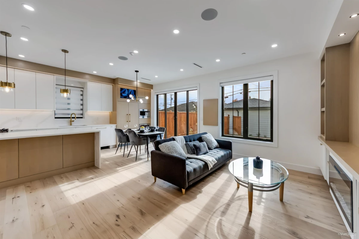 Exterior Rear Photo of 2 150 E 51st Avenue, Vancouver, BC