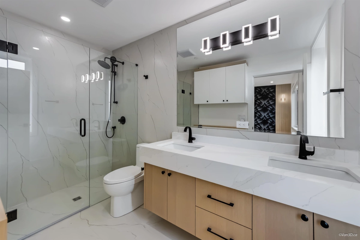 Powder Room Photo of 2 150 E 51st Avenue, Vancouver, BC