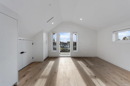 Basement Recreation Room Photo of 2 150 E 51st Avenue, Vancouver, BC