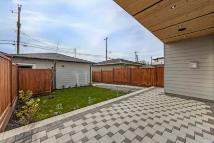 Garage Interior Photo of 2 150 E 51st Avenue, Vancouver, BC