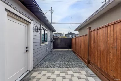 Outdoor Deck Photo of 2 150 E 51st Avenue, Vancouver, BC