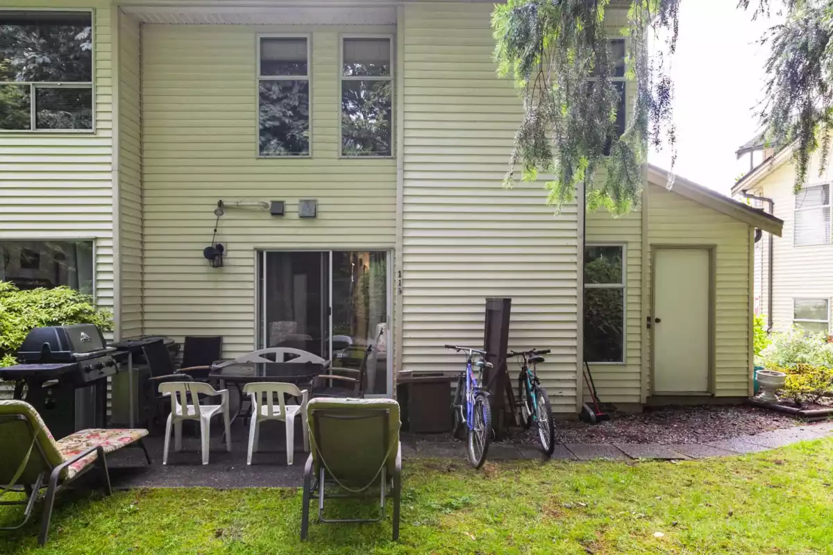 Laundry Room Photo of 118 6841 138 Street, Surrey, BC