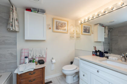 Primary Bathroom Photo of 118 6841 138 Street, Surrey, BC