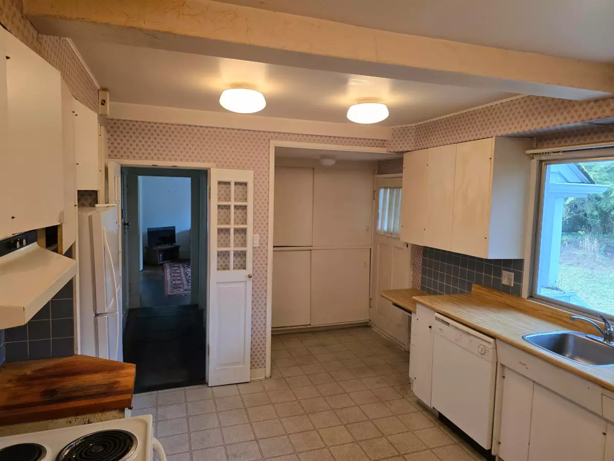 Breakfast Nook Photo of 3491 W 37th Avenue, Vancouver, BC