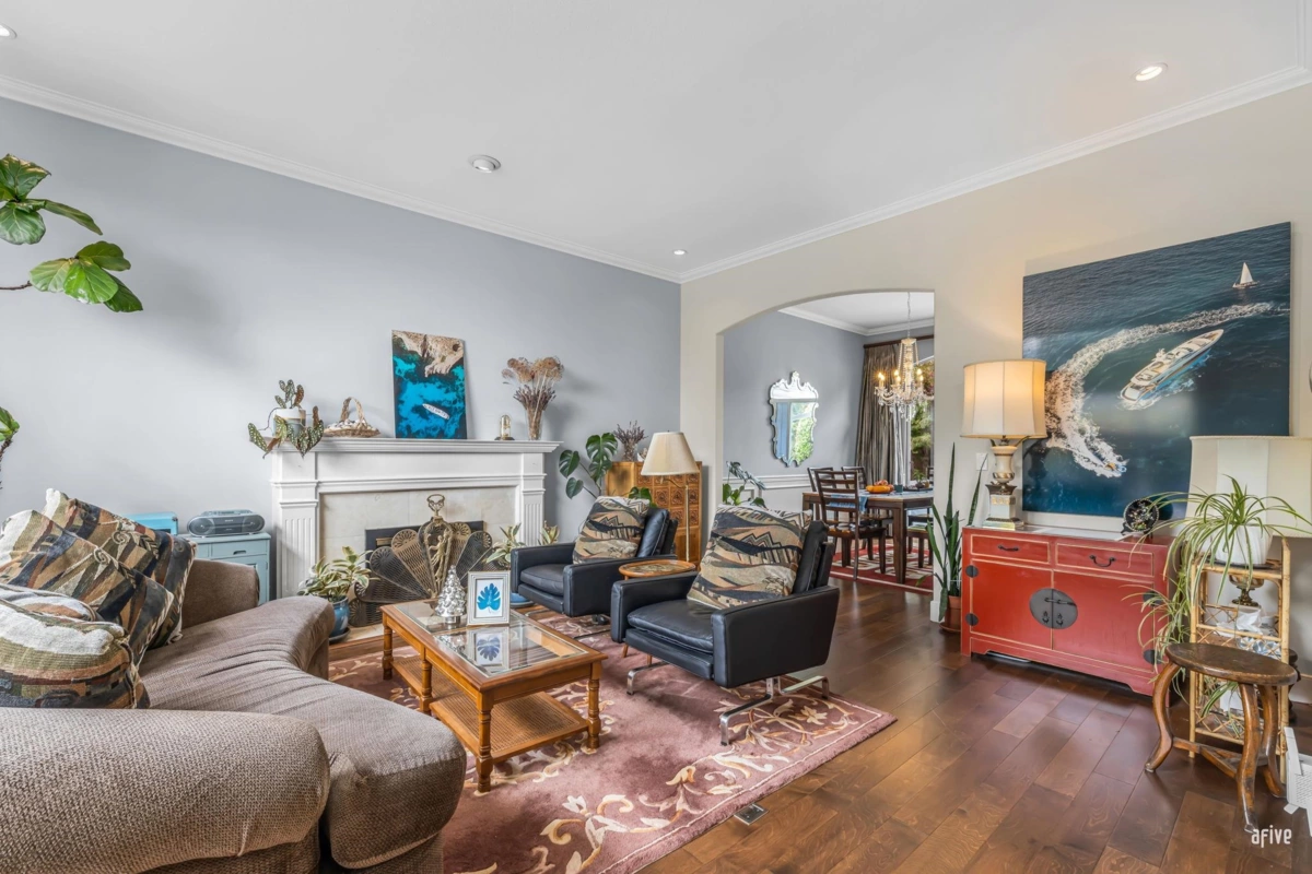 Breakfast Nook Photo of 12411 Ocean Breeze Place, Surrey, BC