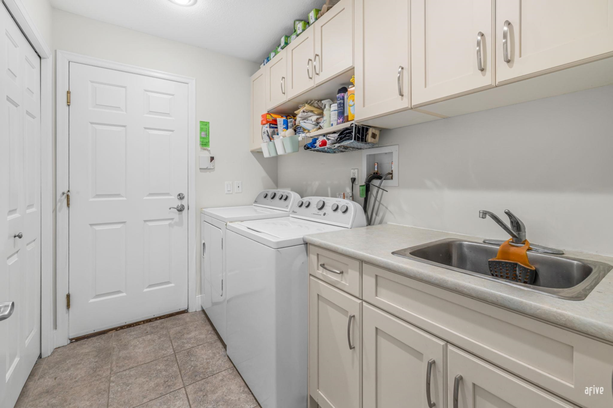 Guest Bathroom Photo of 12411 Ocean Breeze Place, Surrey, BC